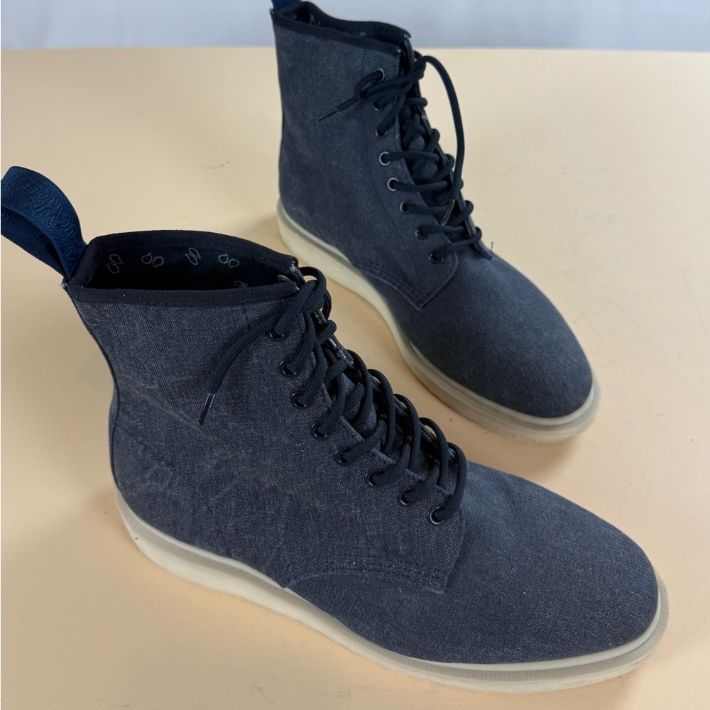 Mens Dr. Martens Blue Denim Soft Wair Lace Up Boots Size 10 NWOB